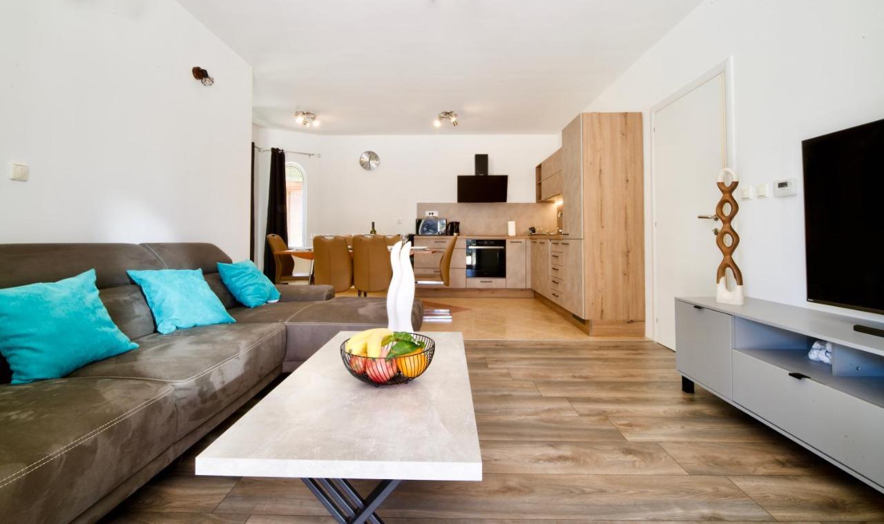 Vila Relax House Nizic Drazice Exteriér fotografie