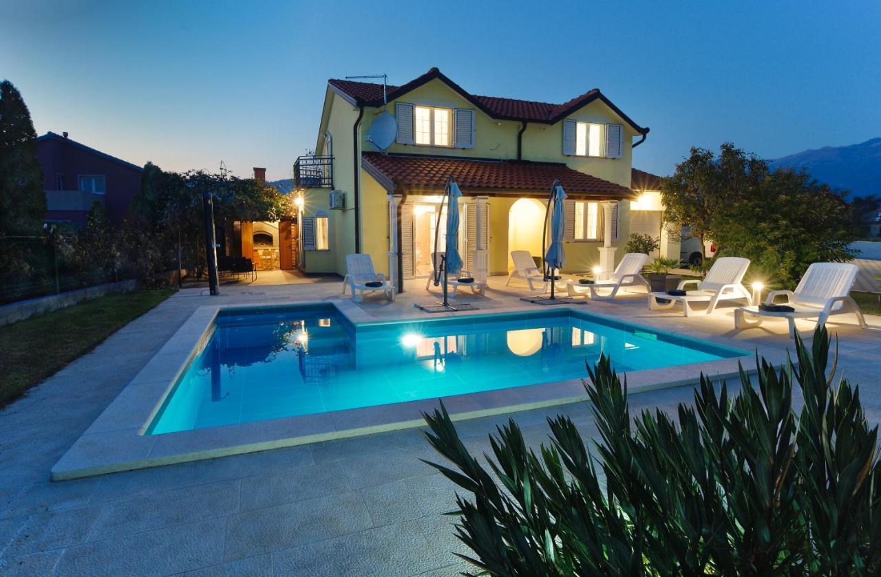 Vila Relax House Nizic Drazice Exteriér fotografie